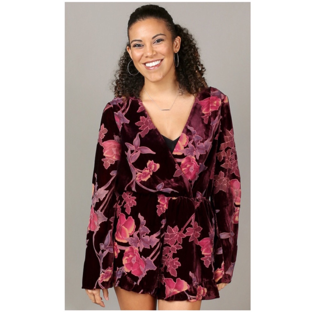 ALTAR’D State Long Sleeve Velvet Romper Size Small